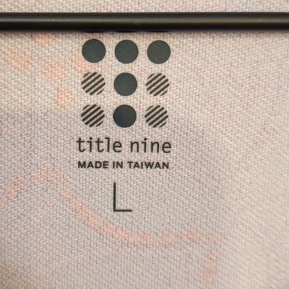 Title Nine Women's Mercury Hooded Athletic Dress Large Red Purple Floral - Picture 5 of 7